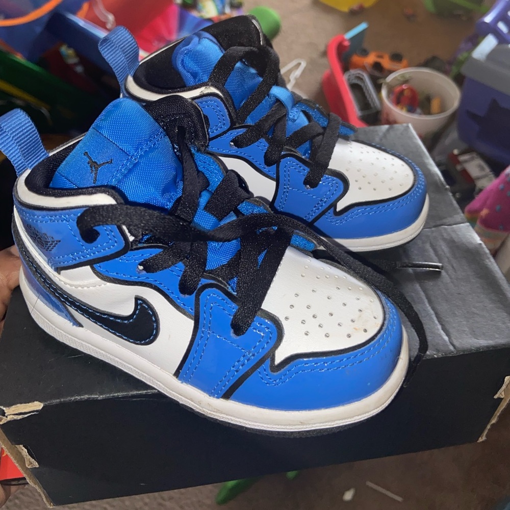 Nike high top ones
